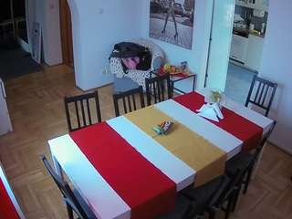 voyeurcam-julmodels-dining