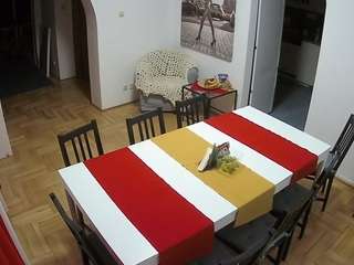 voyeurcam-julmodels-dining webcam
