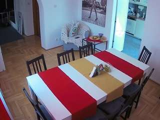 voyeurcam-julmodels-dining's CamSoda show and profile
