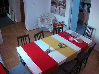 voyeurcam-julmodels-dining webcam