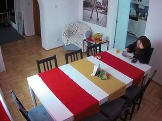 voyeurcam-julmodels-dining webcam
