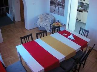 voyeurcam-julmodels-dining