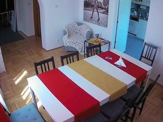 voyeurcam-julmodels-dining