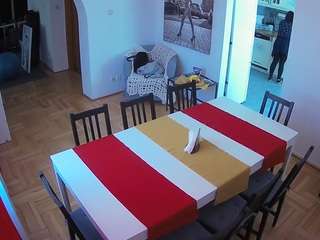 voyeurcam-julmodels-dining