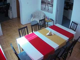 voyeurcam-julmodels-dining