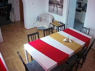 voyeurcam-julmodels-dining
