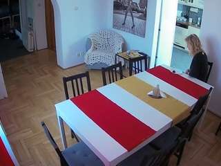 voyeurcam-julmodels-dining