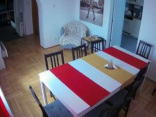 voyeurcam-julmodels-dining webcam model