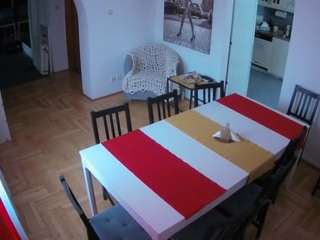 voyeurcam-julmodels-dining webcam