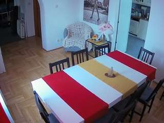 voyeurcam-julmodels-dining