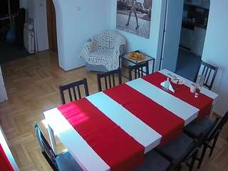 voyeurcam-julmodels-dining