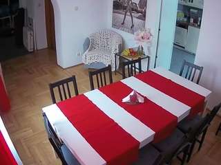 Ten model jest teraz na żywo. voyeurcam-julmodels-dining