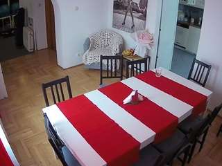 voyeurcam-julmodels-dining