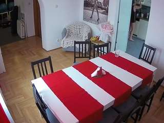 voyeurcam-julmodels-dining