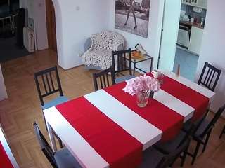 voyeurcam-julmodels-dining