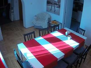 voyeurcam-julmodels-dining
