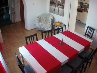 voyeurcam-julmodels-dining