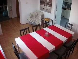 voyeurcam-julmodels-dining