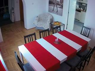 voyeurcam-julmodels-dining