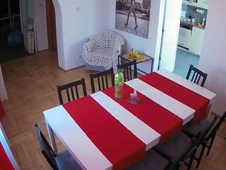 voyeurcam-julmodels-dining