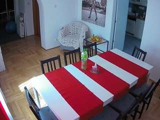 voyeurcam-julmodels-dining