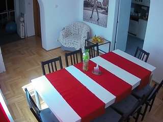 voyeurcam-julmodels-dining