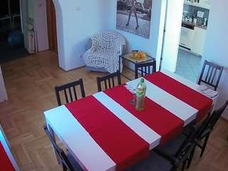 voyeurcam-julmodels-dining