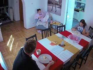 voyeurcam-julmodels-dining