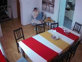 voyeurcam-julmodels-dining