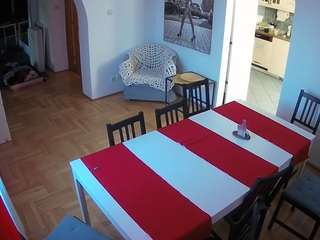 voyeurcam-julmodels-dining