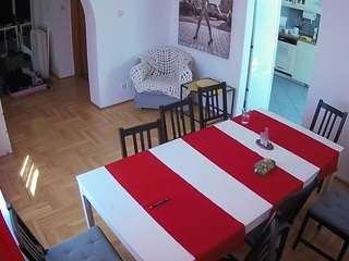 voyeurcam-julmodels-dining