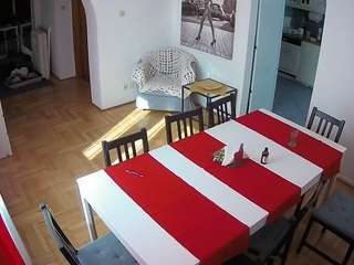 voyeurcam-julmodels-dining