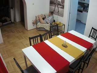 voyeurcam-julmodels-dining
