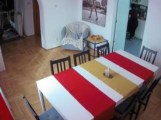 voyeurcam-julmodels-dining