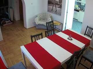 voyeurcam-julmodels-dining