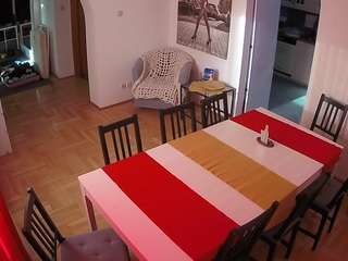 voyeurcam-julmodels-dining