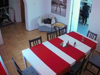 voyeurcam-julmodels-dining