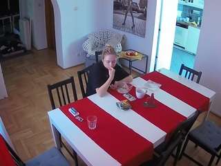 voyeurcam-julmodels-dining