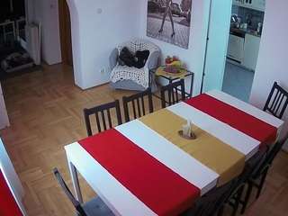 voyeurcam-julmodels-dining