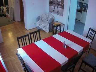 voyeurcam-julmodels-dining