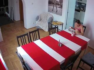 voyeurcam-julmodels-dining