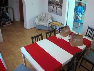 voyeurcam-julmodels-dining