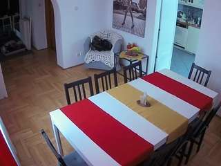 voyeurcam-julmodels-dining