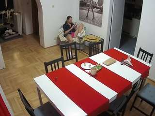 voyeurcam-julmodels-dining