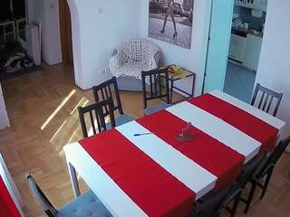 voyeurcam-julmodels-dining