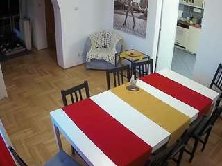 voyeurcam-julmodels-dining