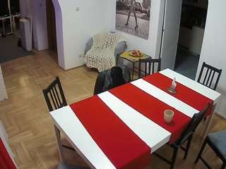 voyeurcam-julmodels-dining
