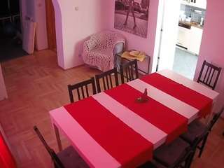 voyeurcam-julmodels-dining