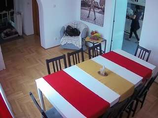 voyeurcam-julmodels-dining