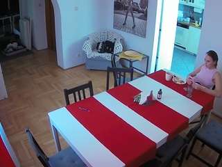 voyeurcam-julmodels-dining